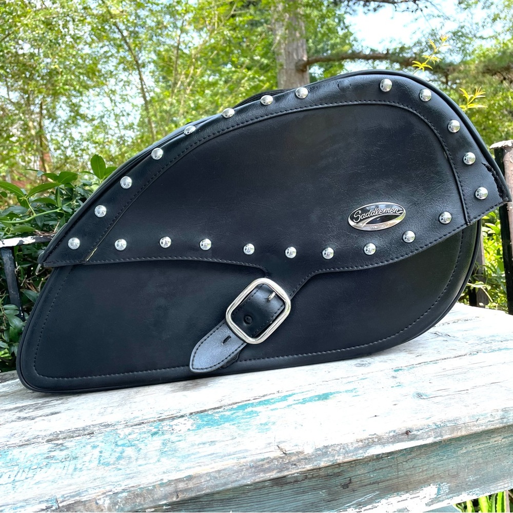 Saddlemen black silver grommet motorcycle teardrop bag